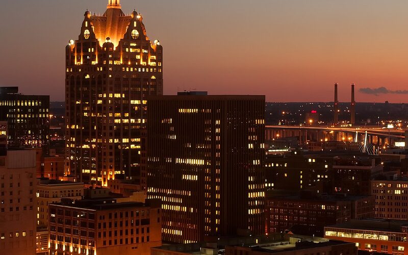 Milwaukee Wisconsin skyline along Lake Michigan