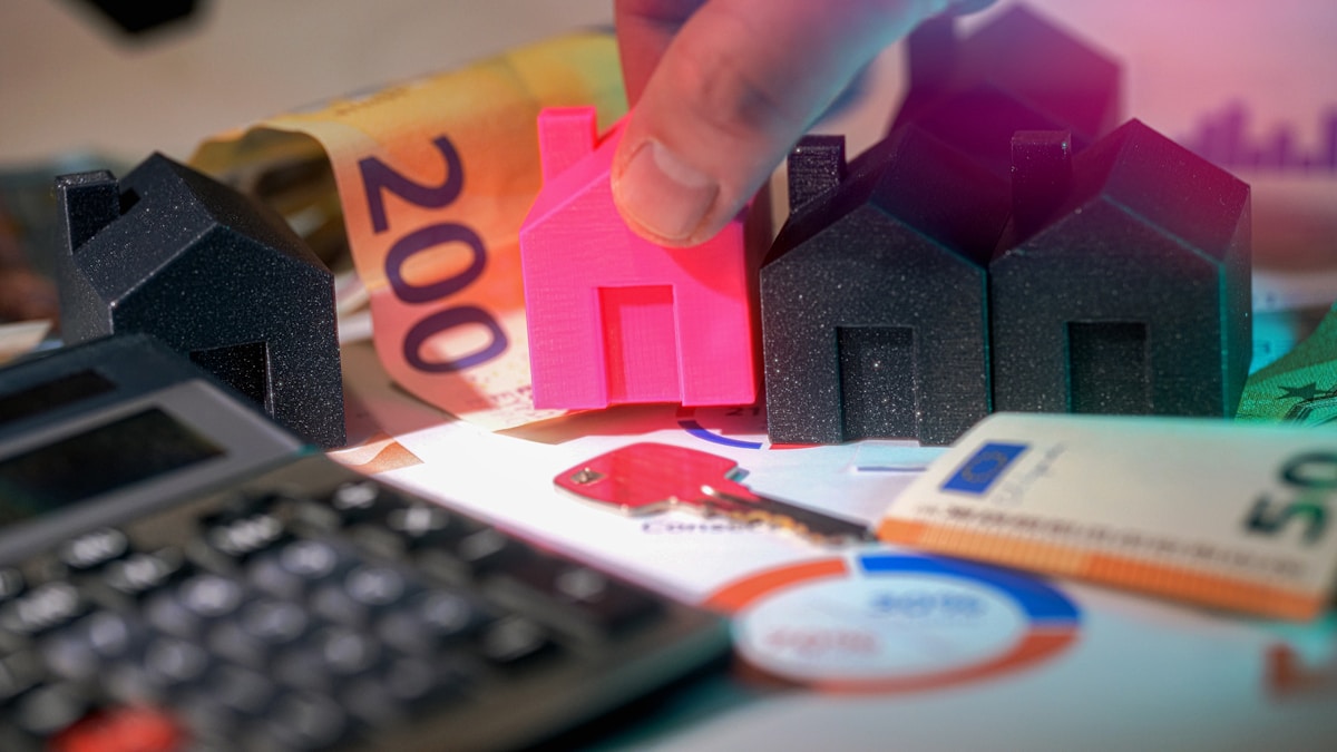 Investor reviewing ARM loan adjustment schedule and SOFR rate trends